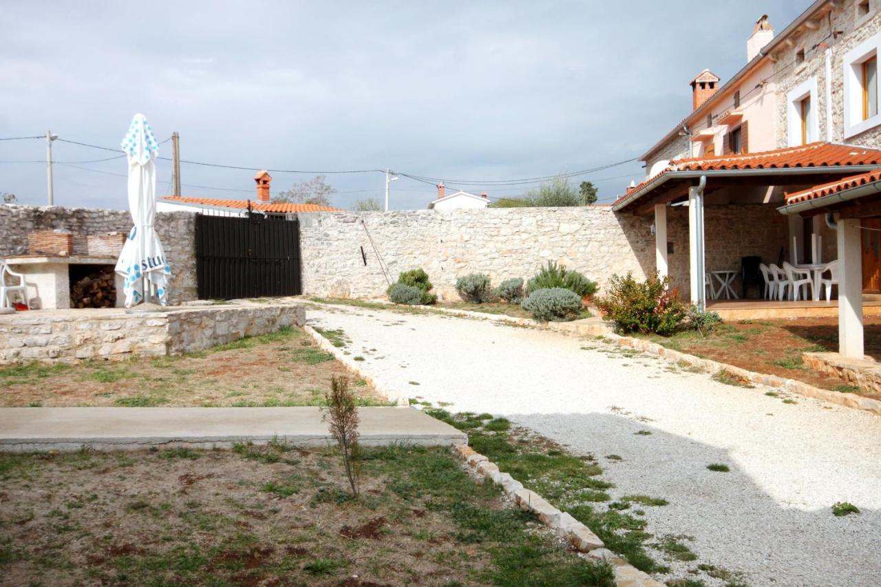 Family Friendly House With A Swimming Pool Orihi, Central Istria - Sredisnja Istra - 3415 Barban Exterior photo