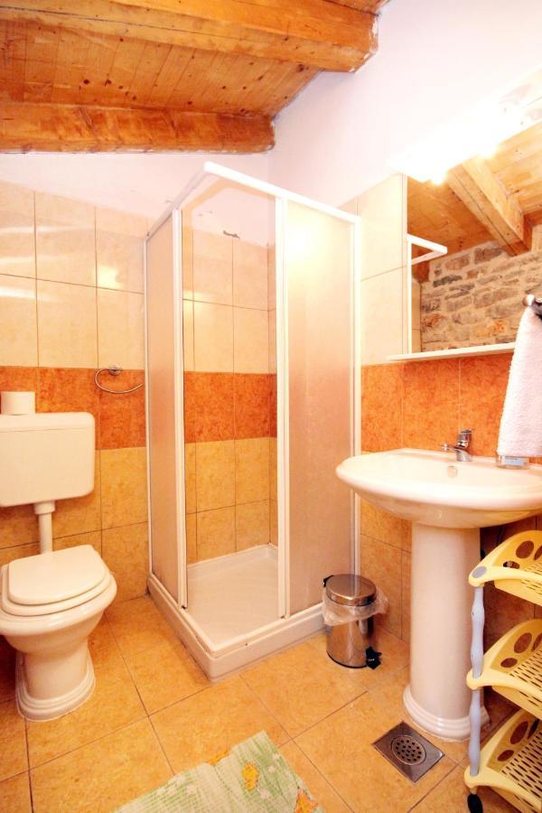 Family Friendly House With A Swimming Pool Orihi, Central Istria - Sredisnja Istra - 3415 Barban Exterior photo