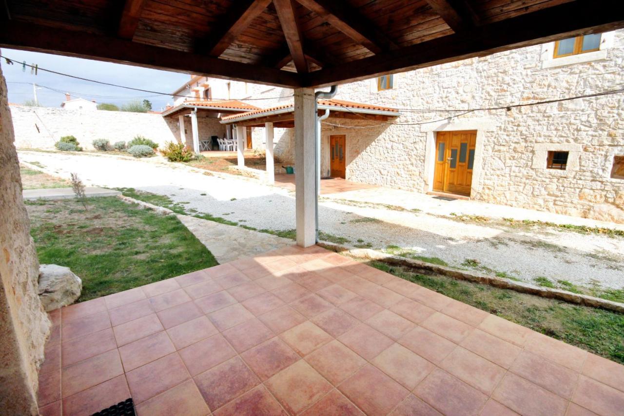 Family Friendly House With A Swimming Pool Orihi, Central Istria - Sredisnja Istra - 3415 Barban Exterior photo